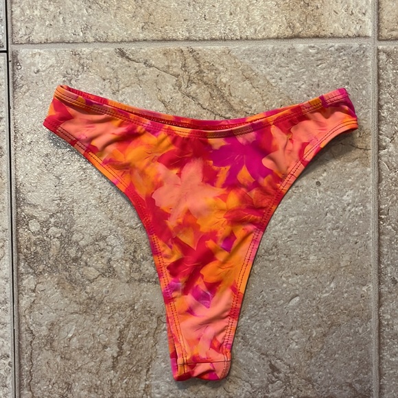 437 Swimwear Flora Bikini Set - Picture 4 of 9